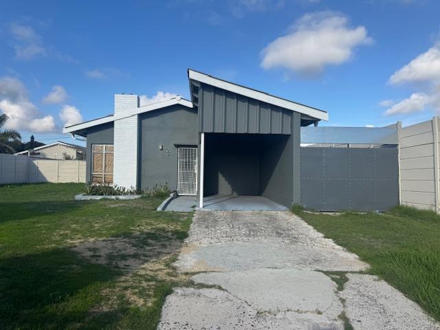 To Let 3 Bedroom Property for Rent in Bothasig Western Cape